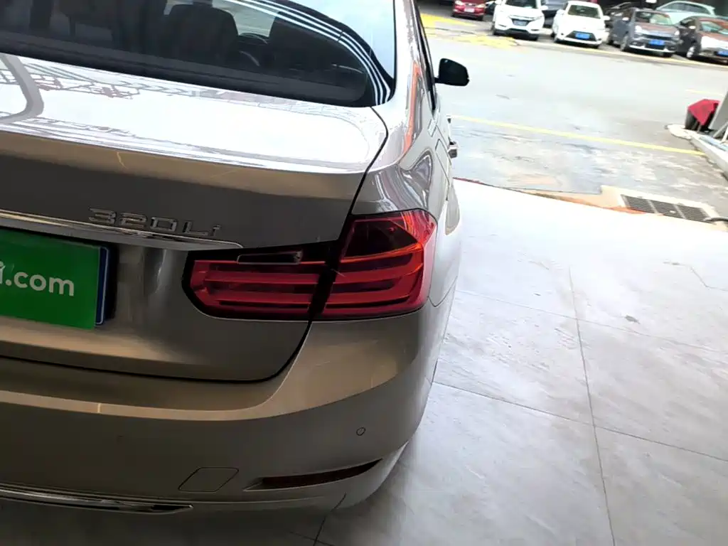 BMW 3 Series 2015 — фото 8