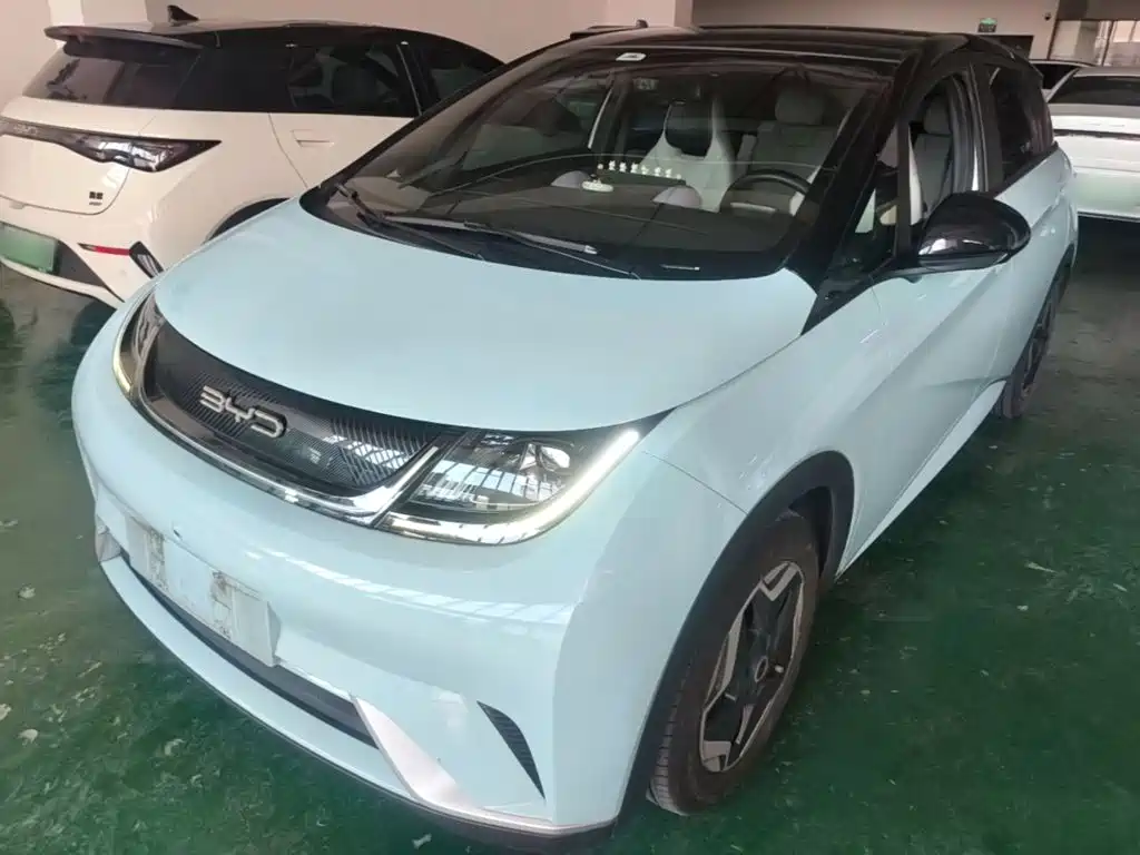 BYD Dolphin 2023 — фото 1