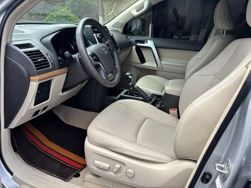 Toyota Prado 2018 — фото 10