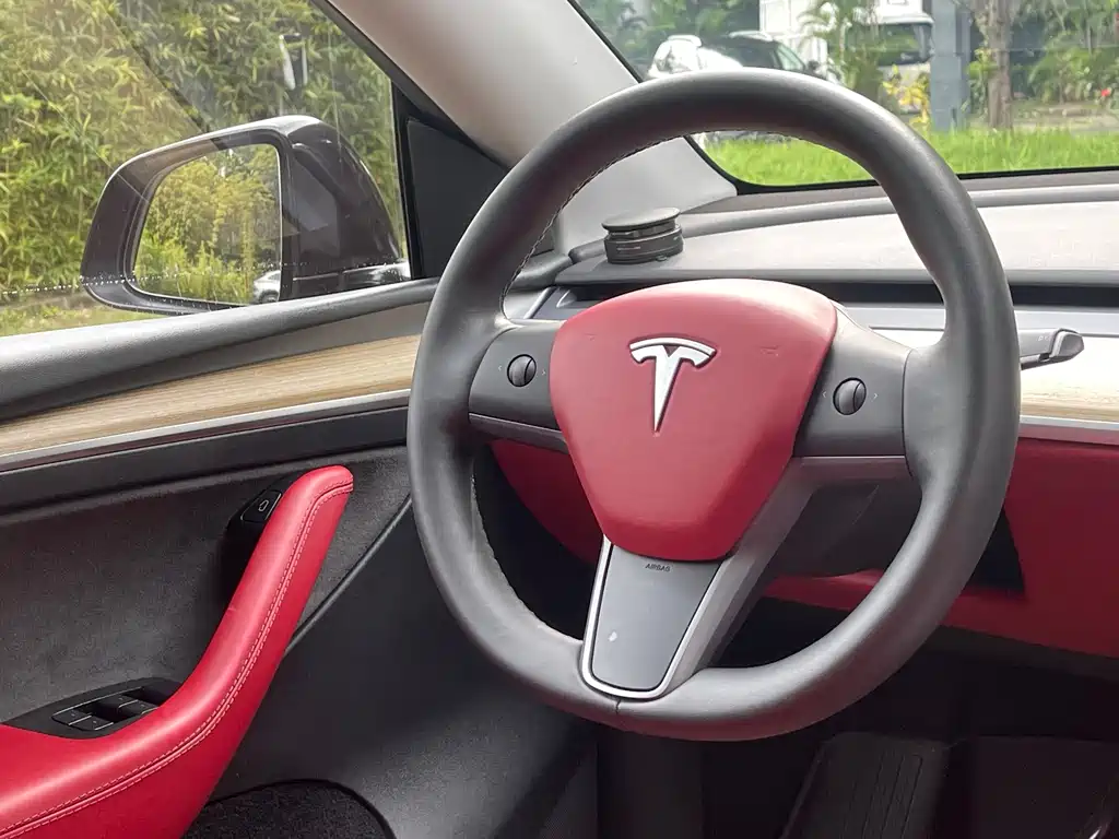 Tesla Model Y 2023 — фото 20