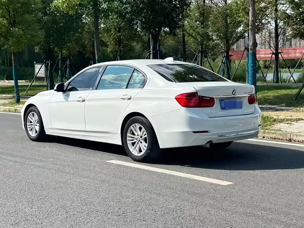 BMW 3 Series 2013 — фото 12
