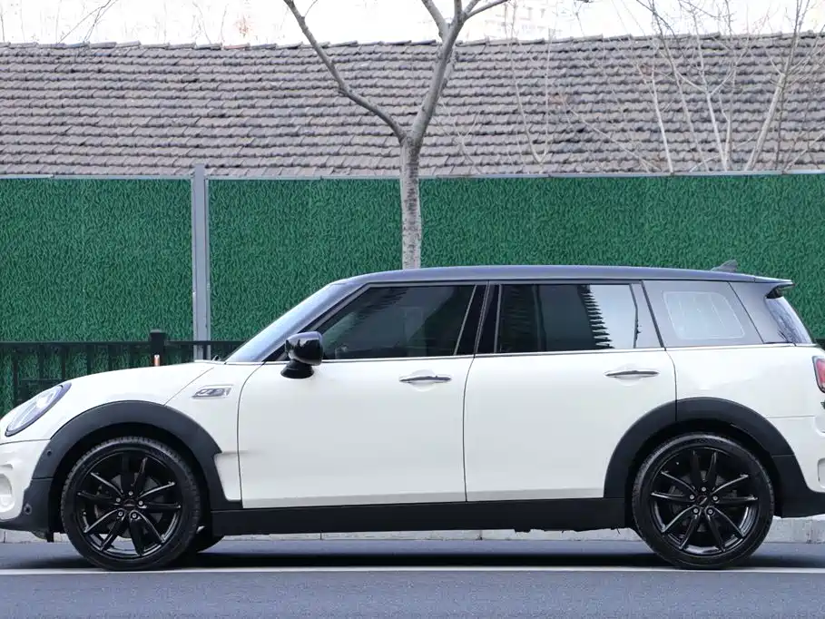 MINI Clubman 2020 — фото 19
