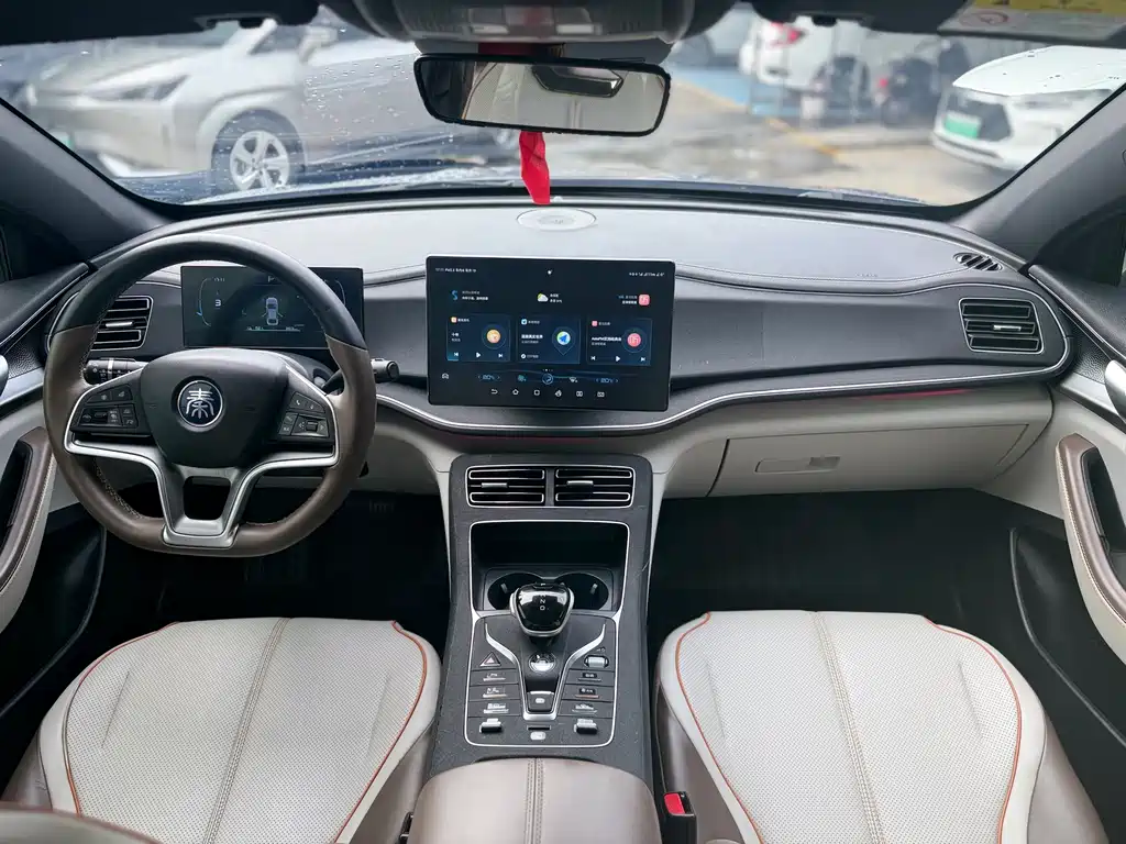 BYD Qin PLUS 2023 — фото 16