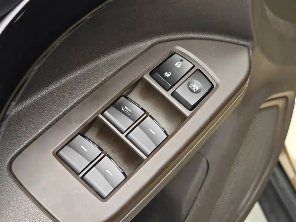 GAC Motor Trumpchi GS4 2015 — фото 9