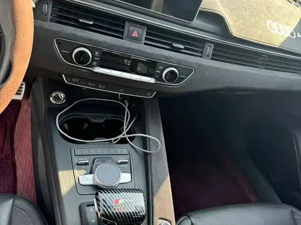 Audi A4L 2018