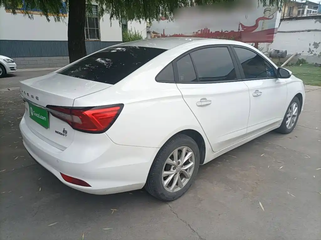 Roewe i5 2021