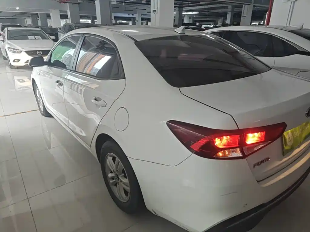 Kia Forte 2020 — фото 23