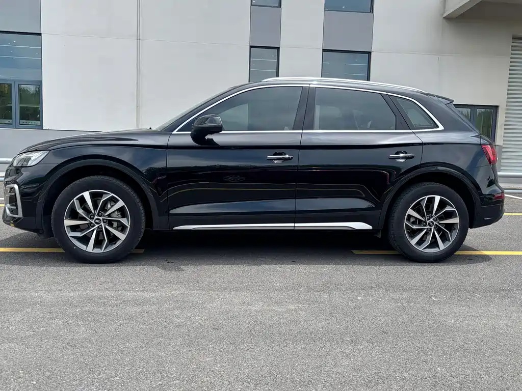 Audi Q5L 2022 — фото 3
