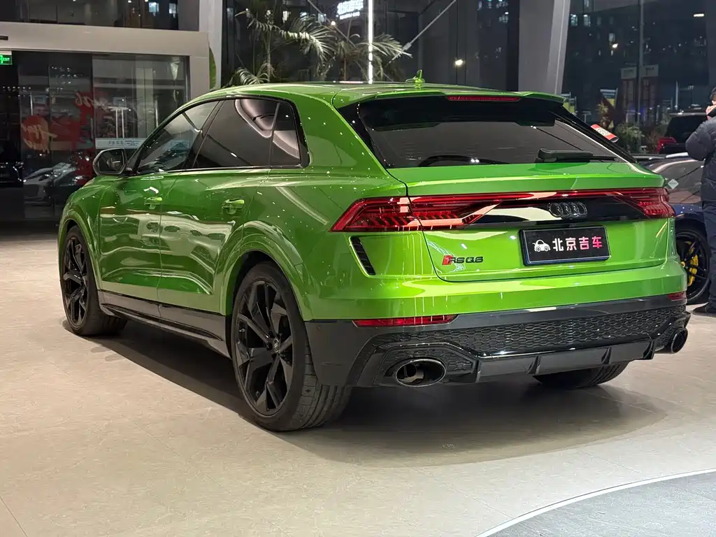 Audi RS Q8 2022 — фото 5