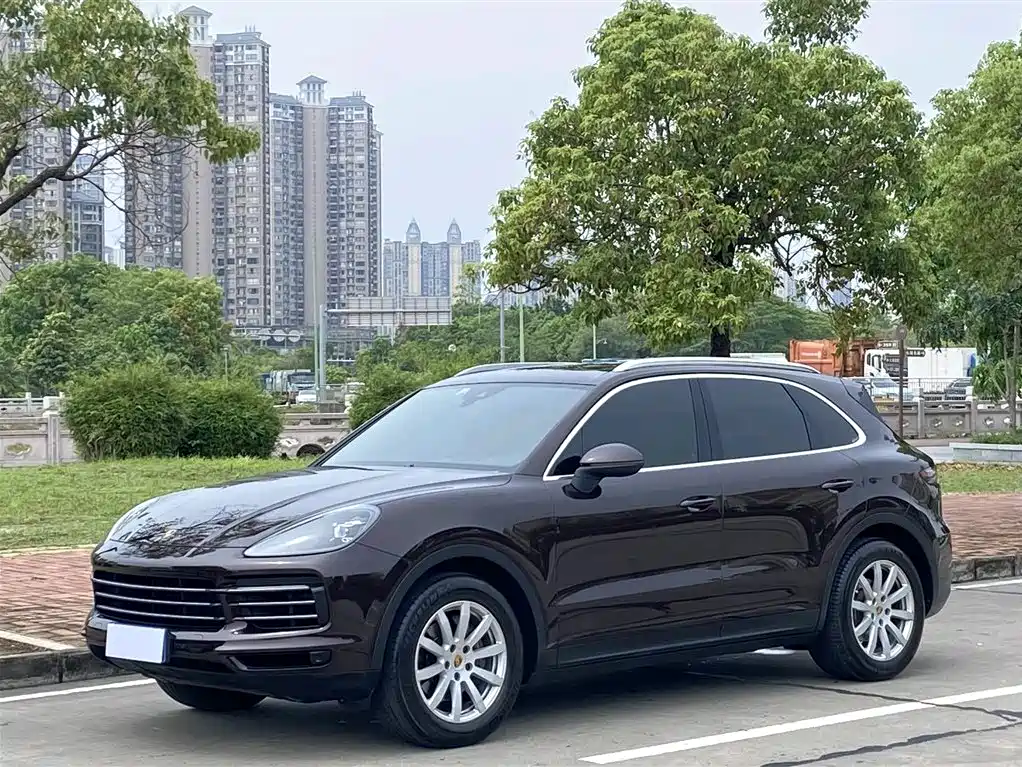 Porsche Cayenne 2018 — фото 1