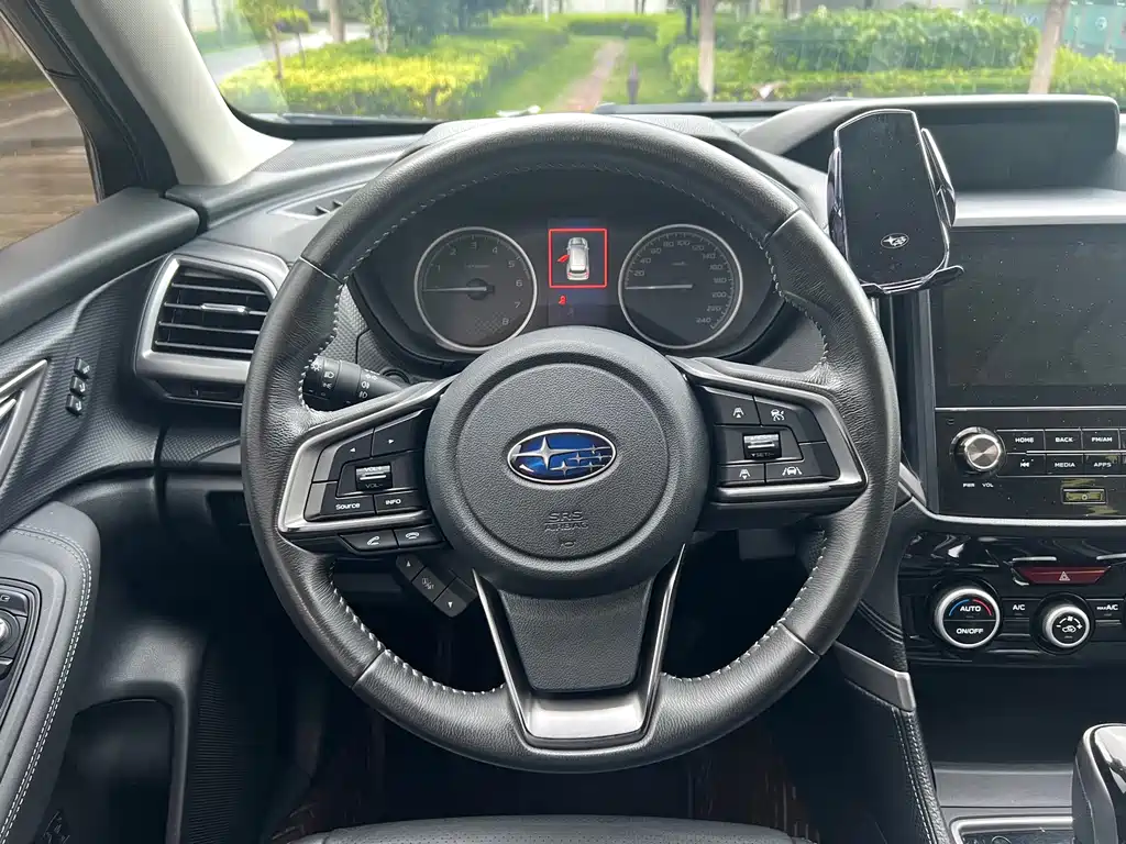 Subaru Forester 2021 — фото 12