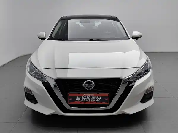 Nissan Teana 2022