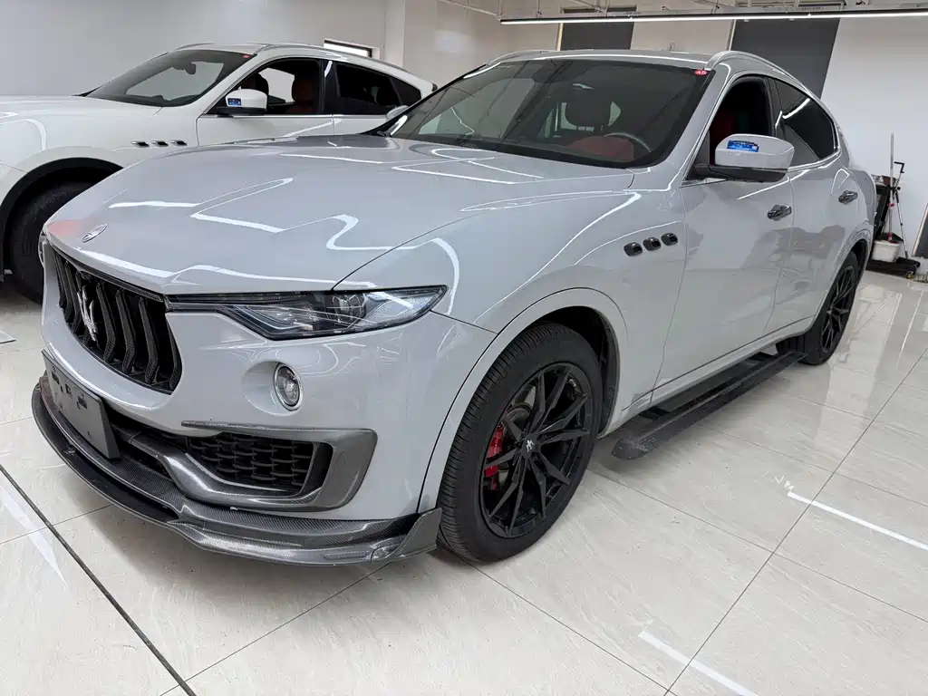 Maserati Levante 2019 — фото 1
