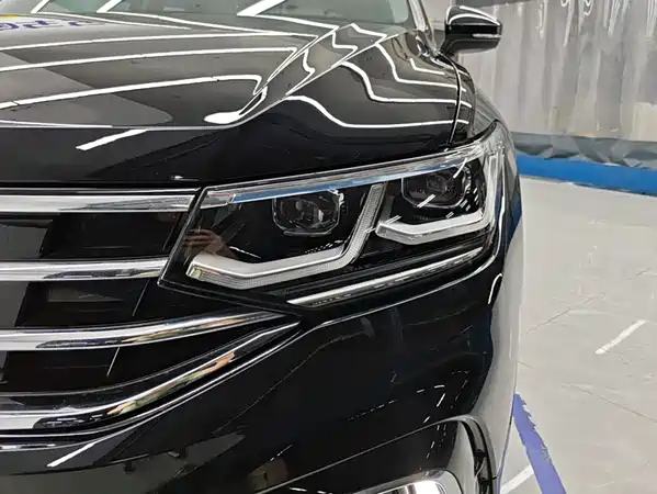 Volkswagen Tiguan L Plug-In Hybrid 2022