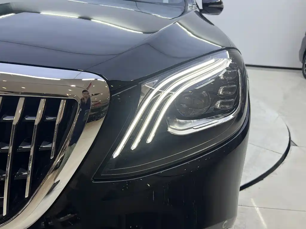 Mercedes-Benz S-Class 2020