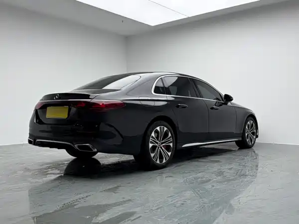 Mercedes-Benz E-Class 2024