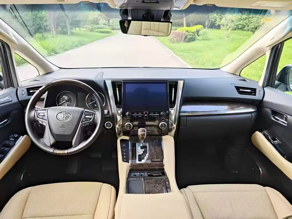 Toyota Vellfire 2020 — фото 7