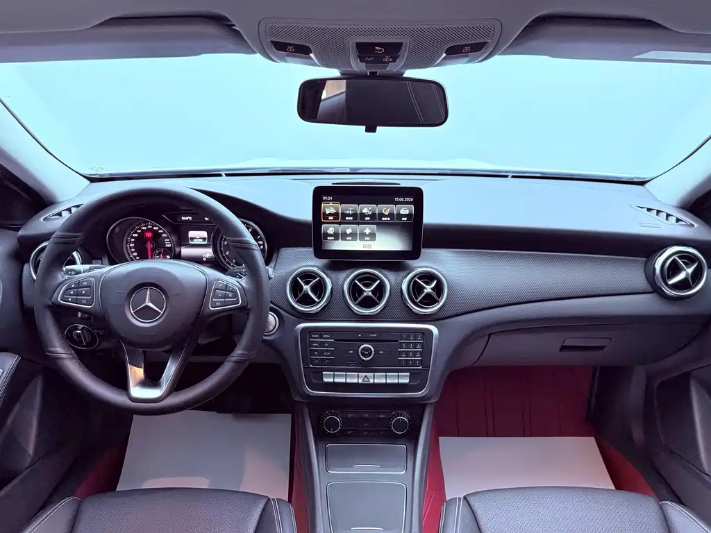 Mercedes-Benz GLA 2017 — фото 16