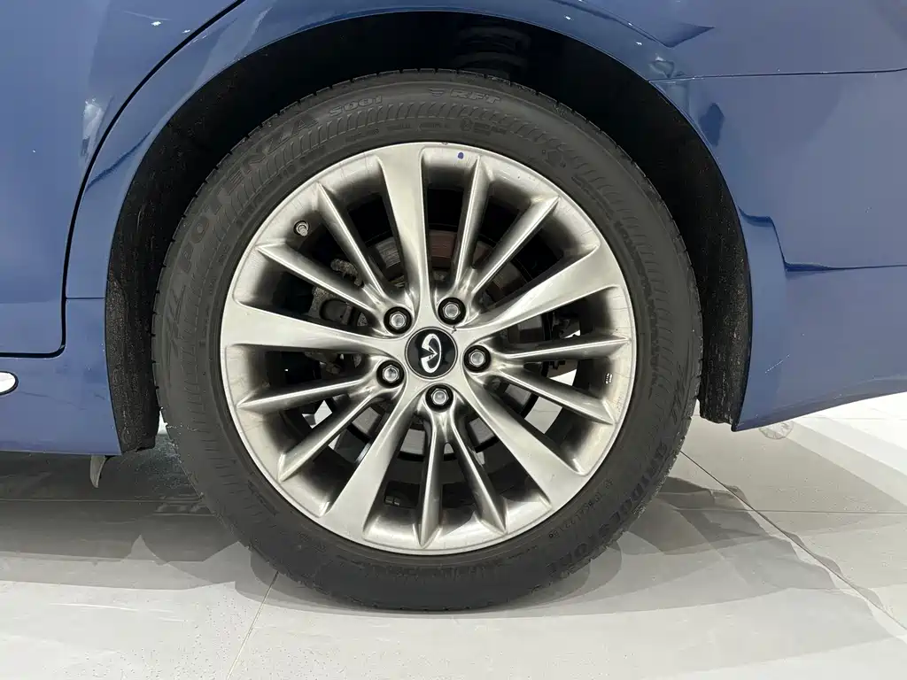 Infiniti Q50L 2018 — фото 15