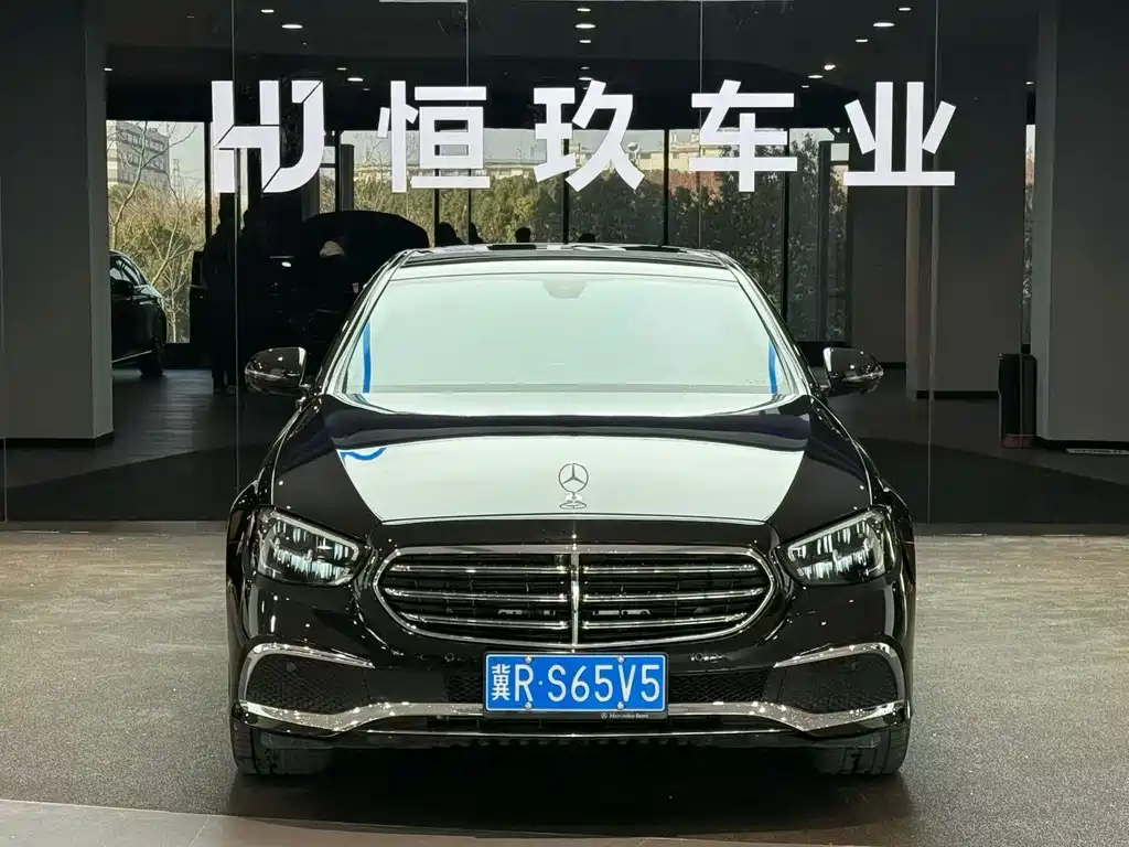 Mercedes-Benz E-Class 2023 — фото 1