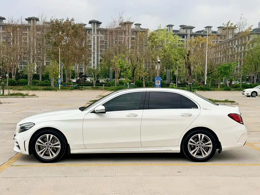 Mercedes-Benz C-Class 2021 — фото 8