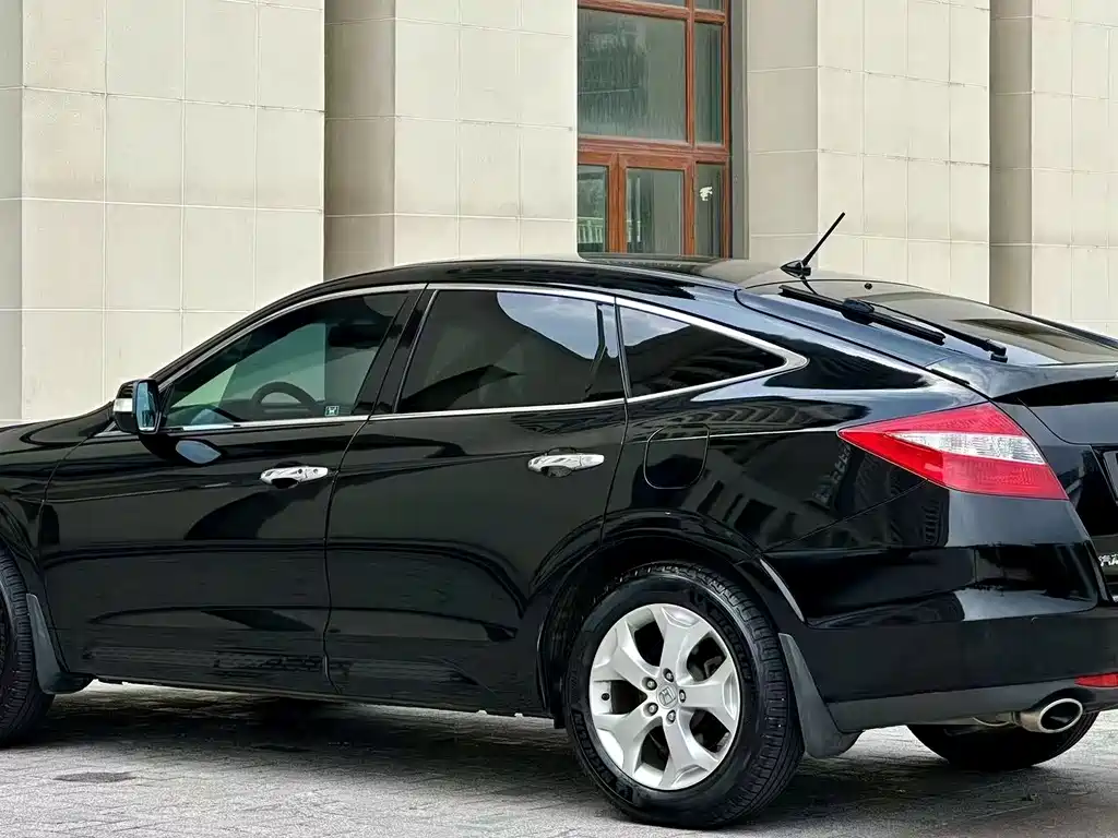 Honda Crosstour 2015 — фото 6