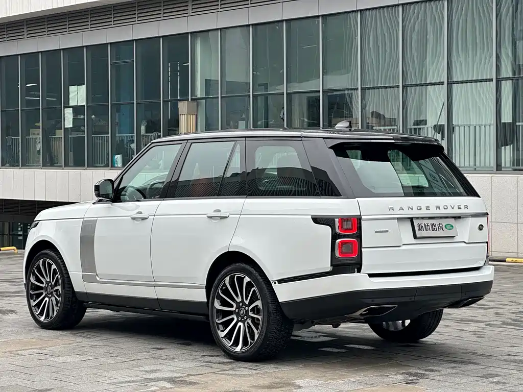 Land Rover Range Rover 2018 — фото 15
