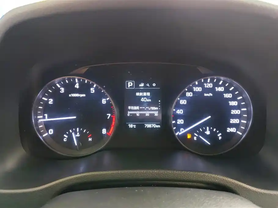 Hyundai Elantra 2018 — фото 14