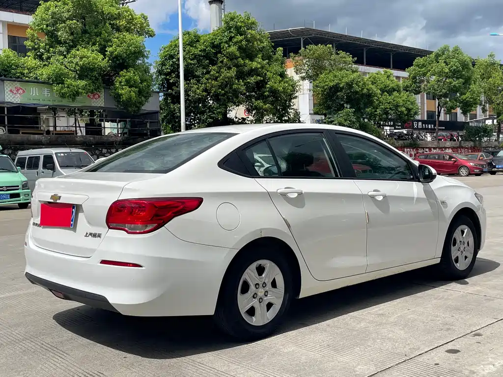 Chevrolet Cavalier 2018 — фото 9