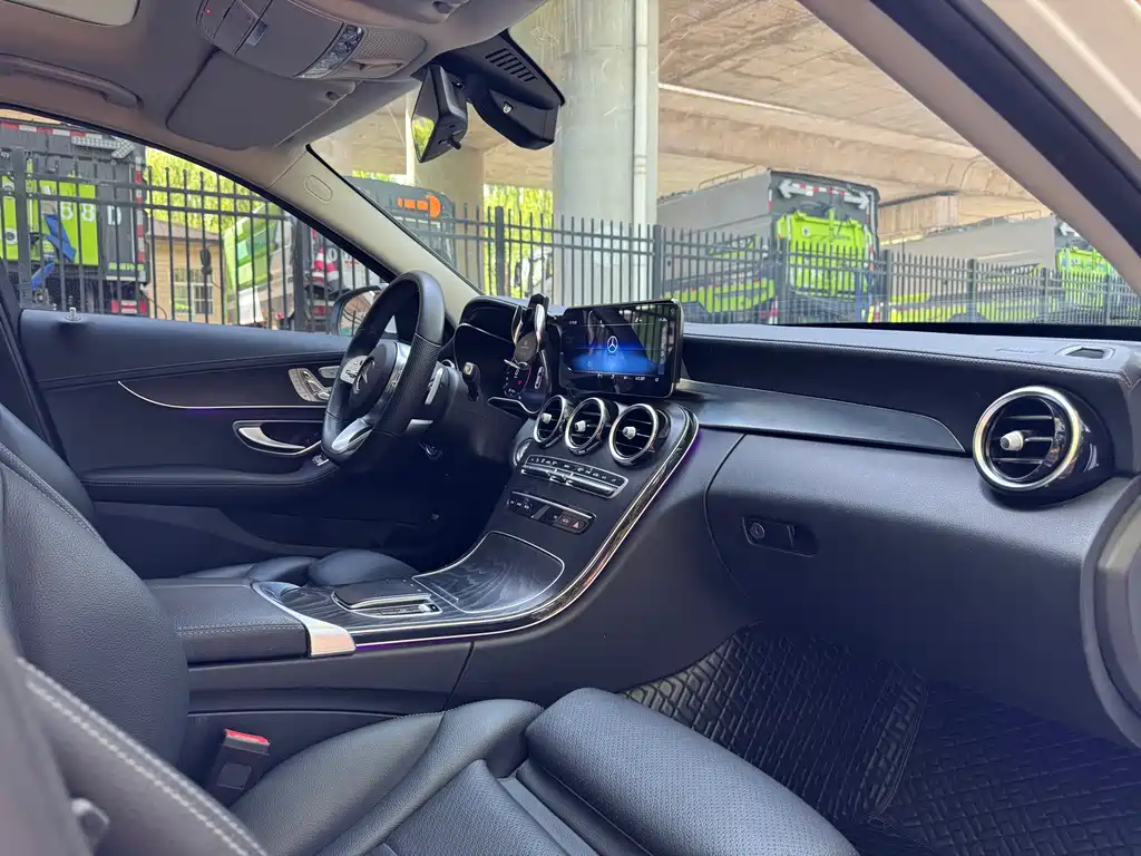 Mercedes-Benz C-Class 2021 — фото 15