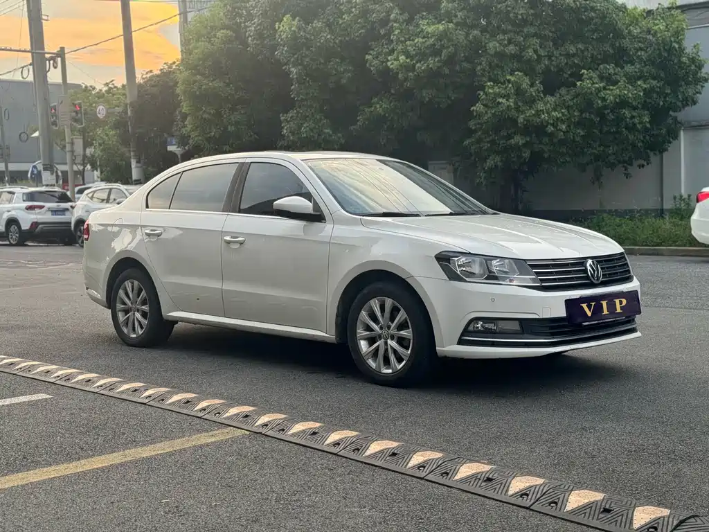 Volkswagen Lavida 2016
