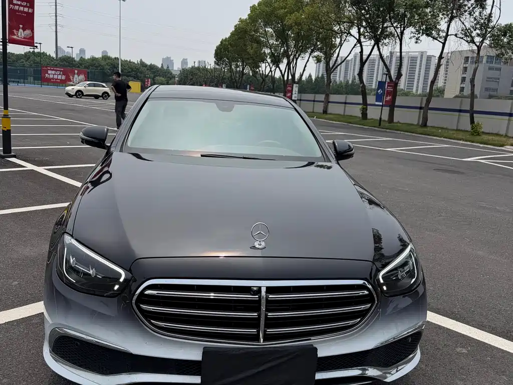 Mercedes-Benz E-Class 2022