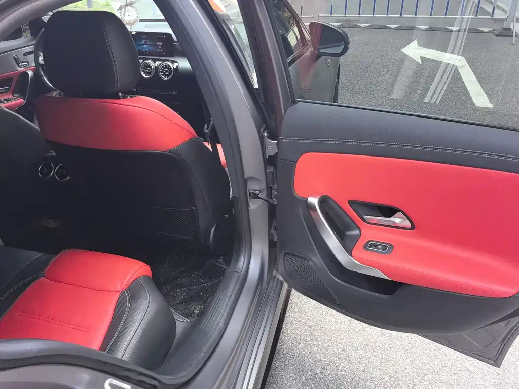 Mercedes-Benz A-Class AMG 2022 — фото 10