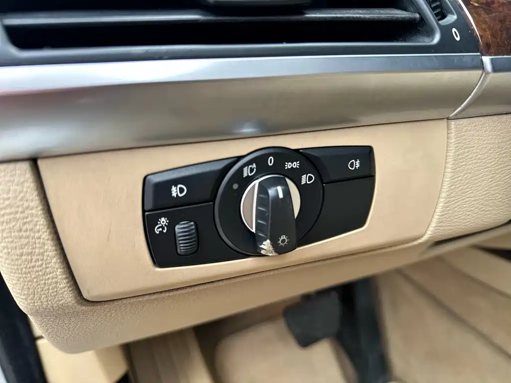 BMW X5 2009 — фото 16