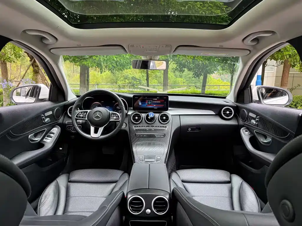 Mercedes-Benz C-Class 2019 — фото 8