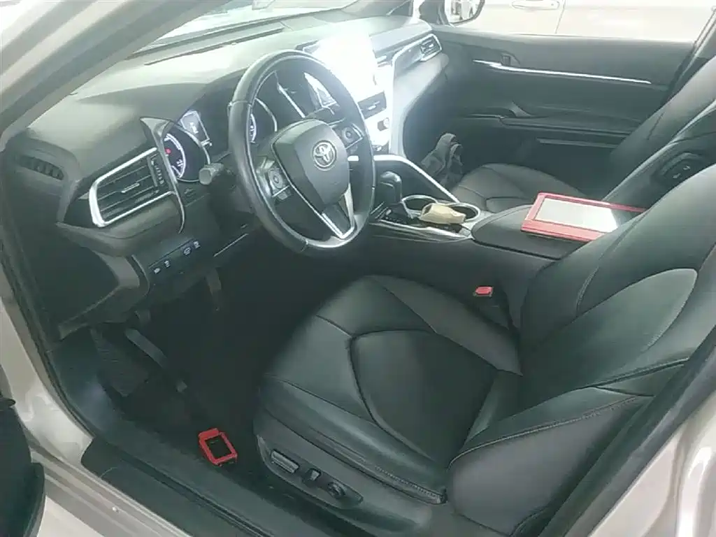 Toyota Camry 2021 — фото 15