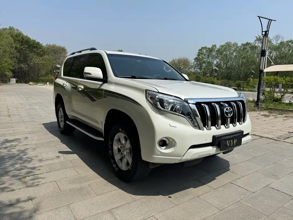 Toyota Prado 2016 — фото 1