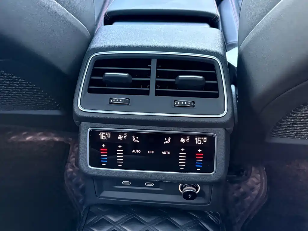 Audi A6L 2024 — фото 16