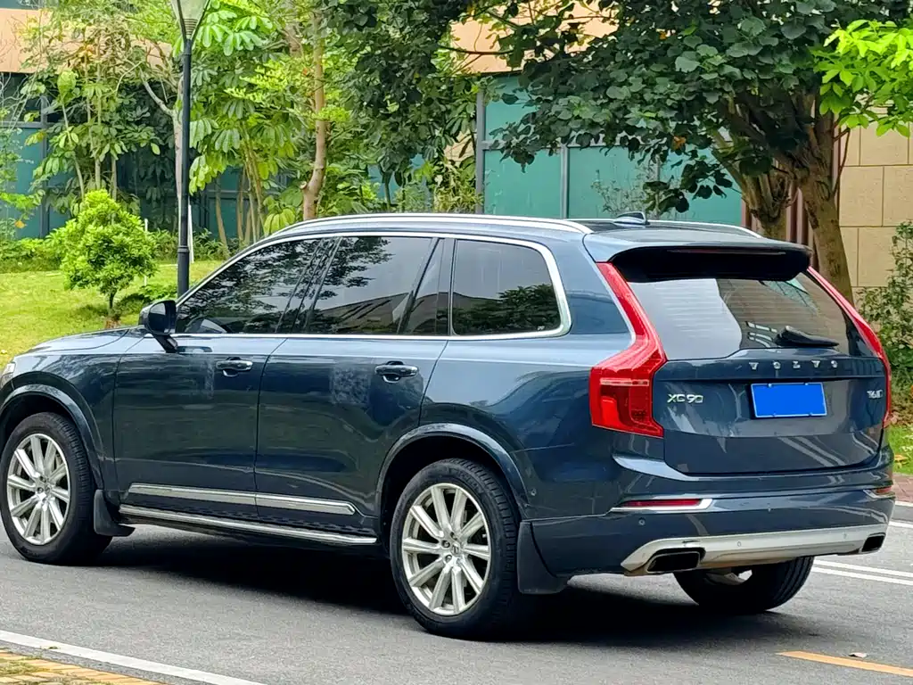 Volvo XC90 2018 — фото 4