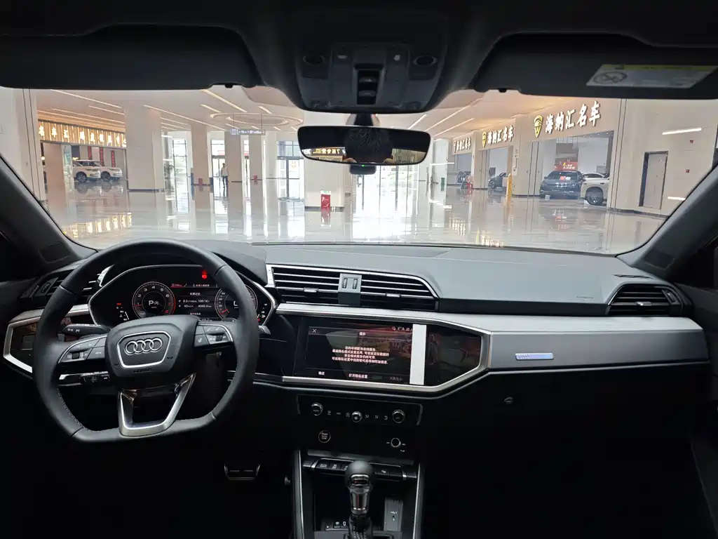 Audi Q3 2025 — фото 14