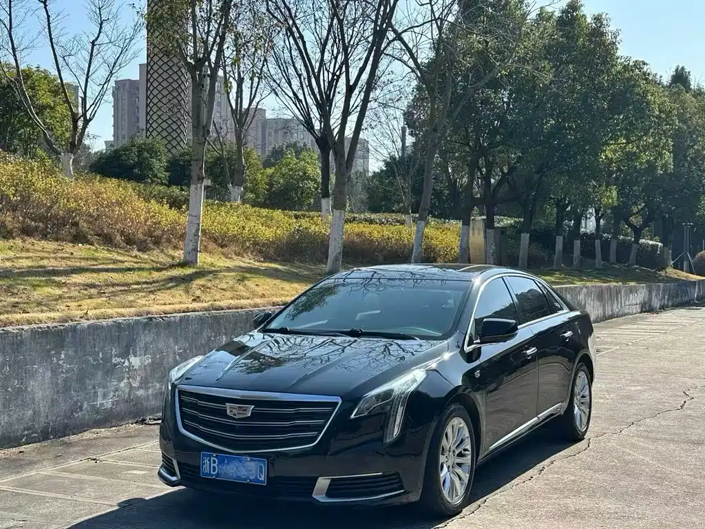 Cadillac XTS 2019 — фото 1