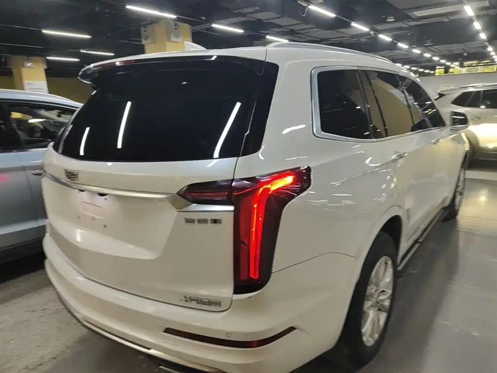 Cadillac XT6 2020 — фото 7