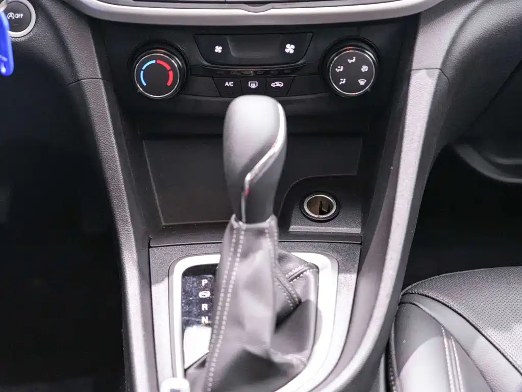 Buick Excelle 2021 — фото 16