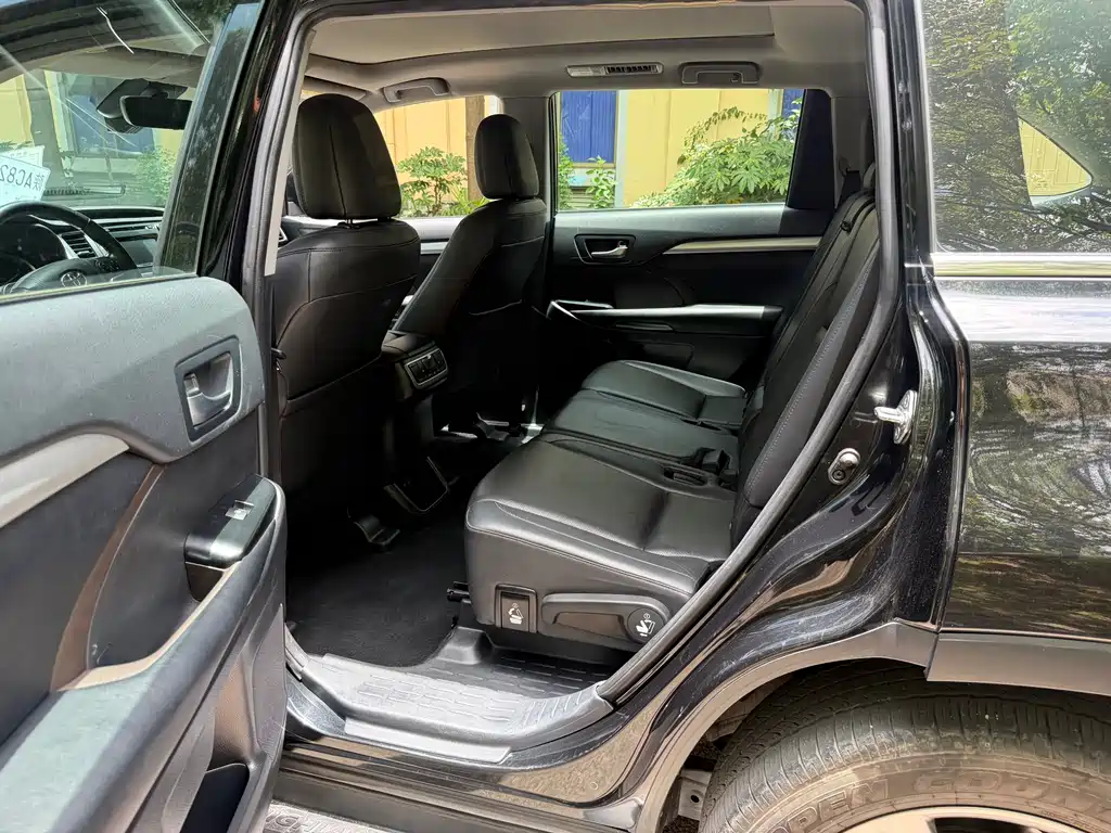 Toyota Highlander 2020