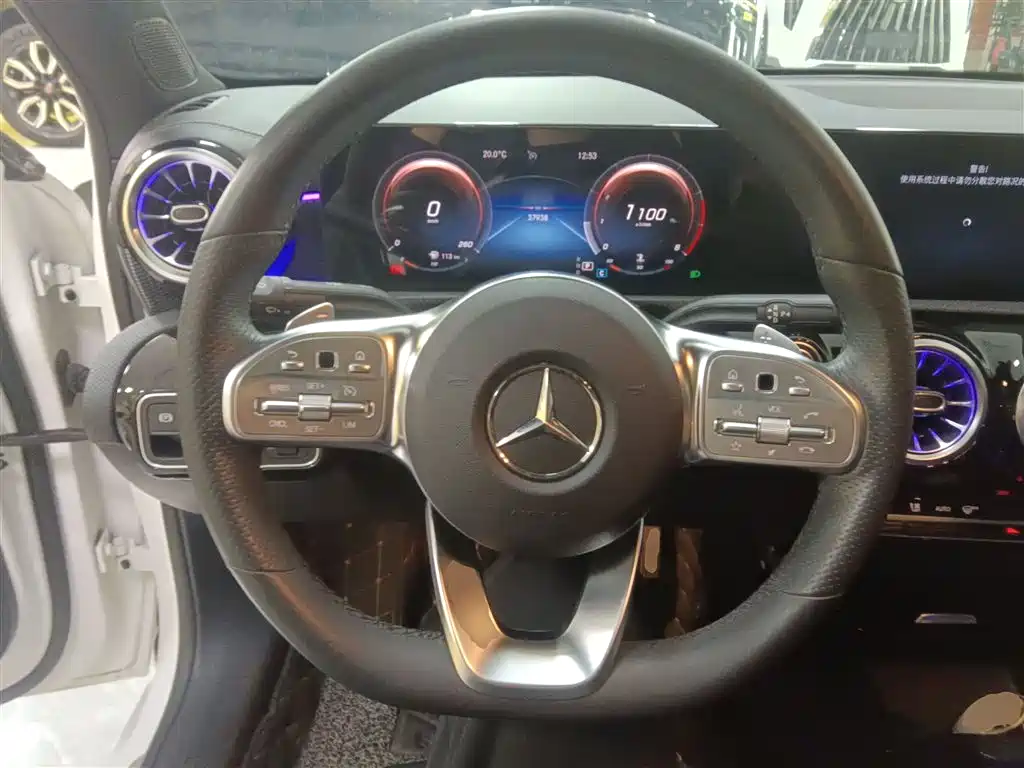 Mercedes-Benz A-Class 2022 — фото 7