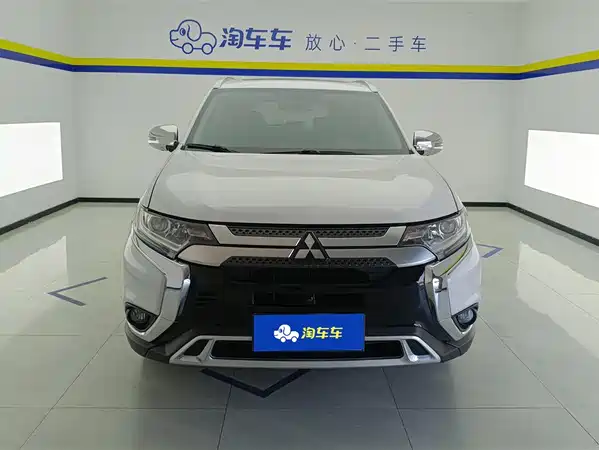 Mitsubishi Outlander 2020