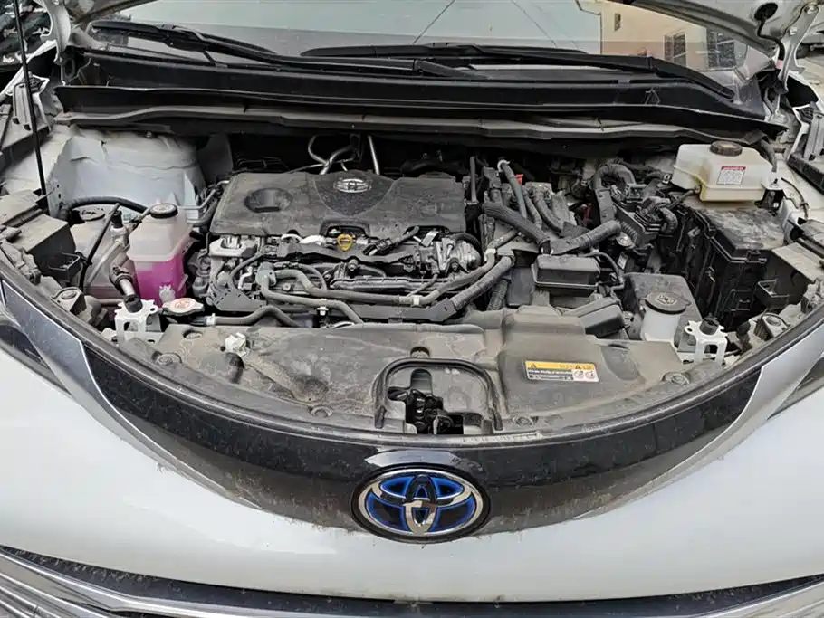 Toyota Sienna 2023 — фото 10