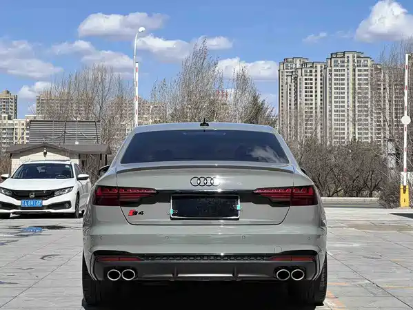 Audi S4 2023