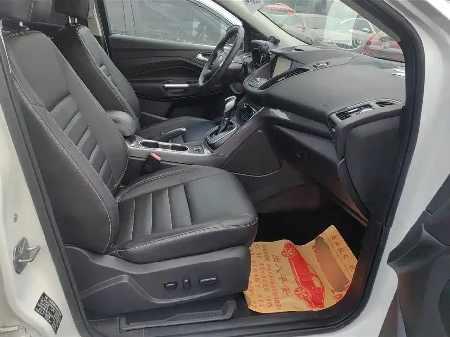 Ford Kuga 2015 — фото 8