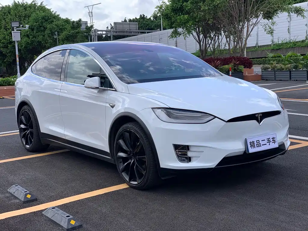 Tesla Model X 2016